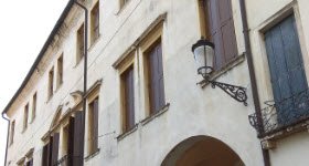 Trattoria Ballotta: Residenza padovana di Galileo.