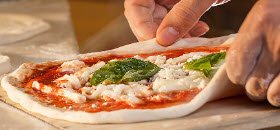 Margherita Pizza, preparation (crt-01)