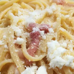 Pasta alla Carbonara.